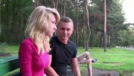 Teeny enjoys spontaneous anal