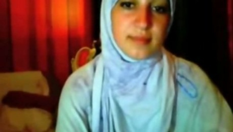 Shy Pakistani girl onturns into a wild