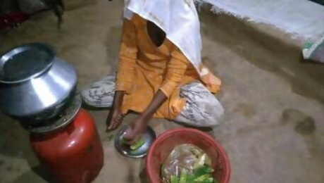 Desi Indian wife cook on sex his wife