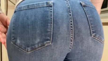 Braless MILF with Big Tits and A Round Ass in Jeans