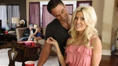 Blowjob smut with so hot Helly Mae Hellfire fromExxtra