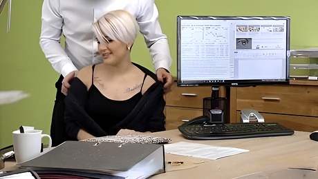 Bonny Lussy agent video Loan4k